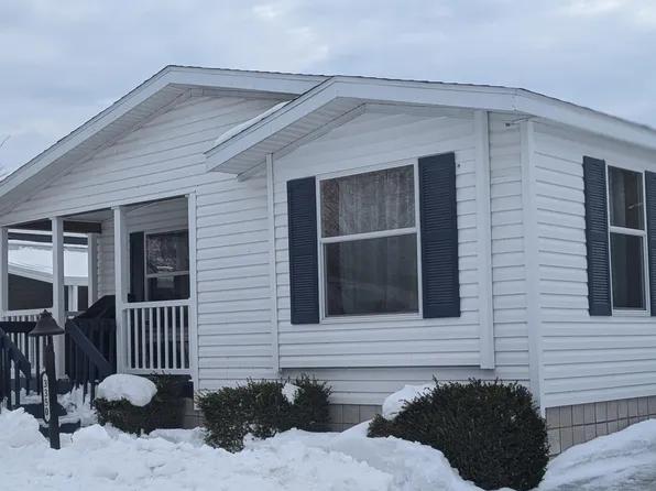 3350 Mariners Ln #20, Arcadia, MI 49613