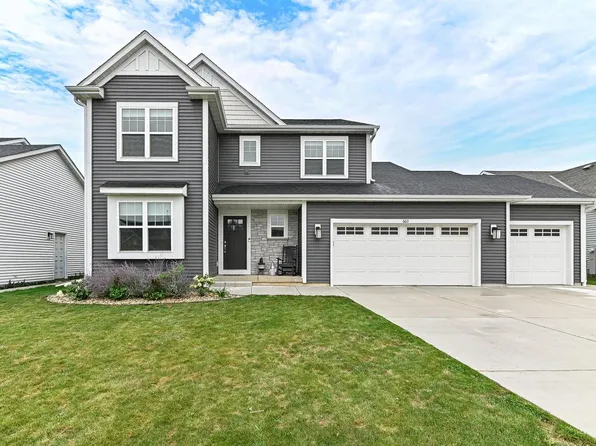 663 E Bluff CIRCLE, Waterford, WI 53185