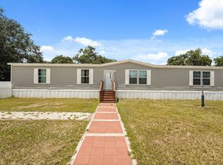 618 1st St, Polk City, FL 33868