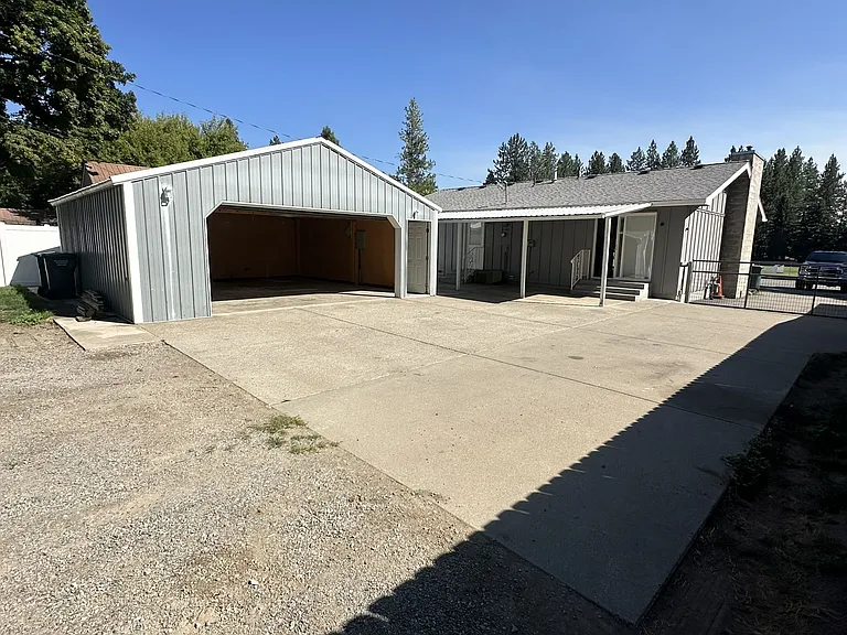 901 W Lacrosse Ave — Photo 3