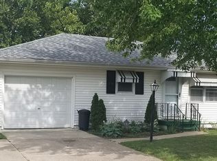 1332 S Benton Ave, Marshall, MO 65340