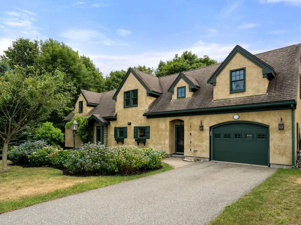 126-126R Mount Pleasant Ave, Gloucester, MA 01930