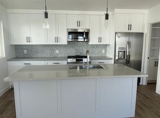 215 E Paisley St, Chula Vista, CA 91911