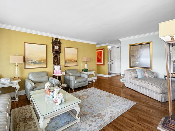 5th image of 1700 E 56th St APT 3409