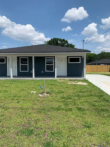 532 Live Oak Blvd Photo 1