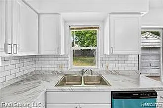 3 bed, 1103 sqft, $1,000 — Photo 3