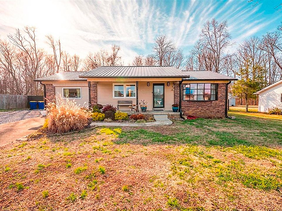 1st image of 163 SW Circle Rd