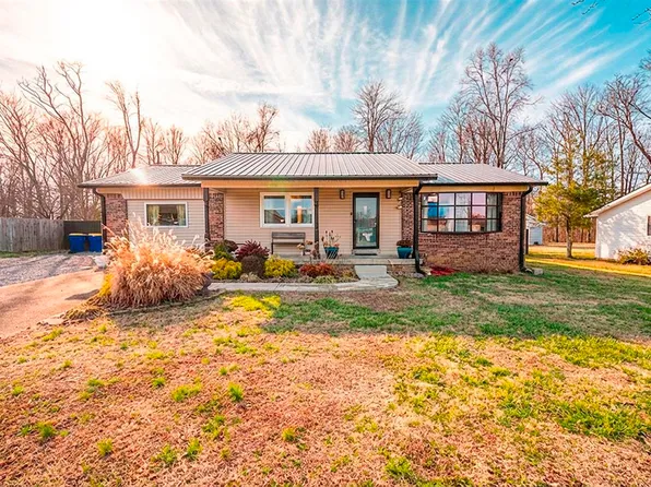 163 SW Circle Rd, Scottsville, KY 42164