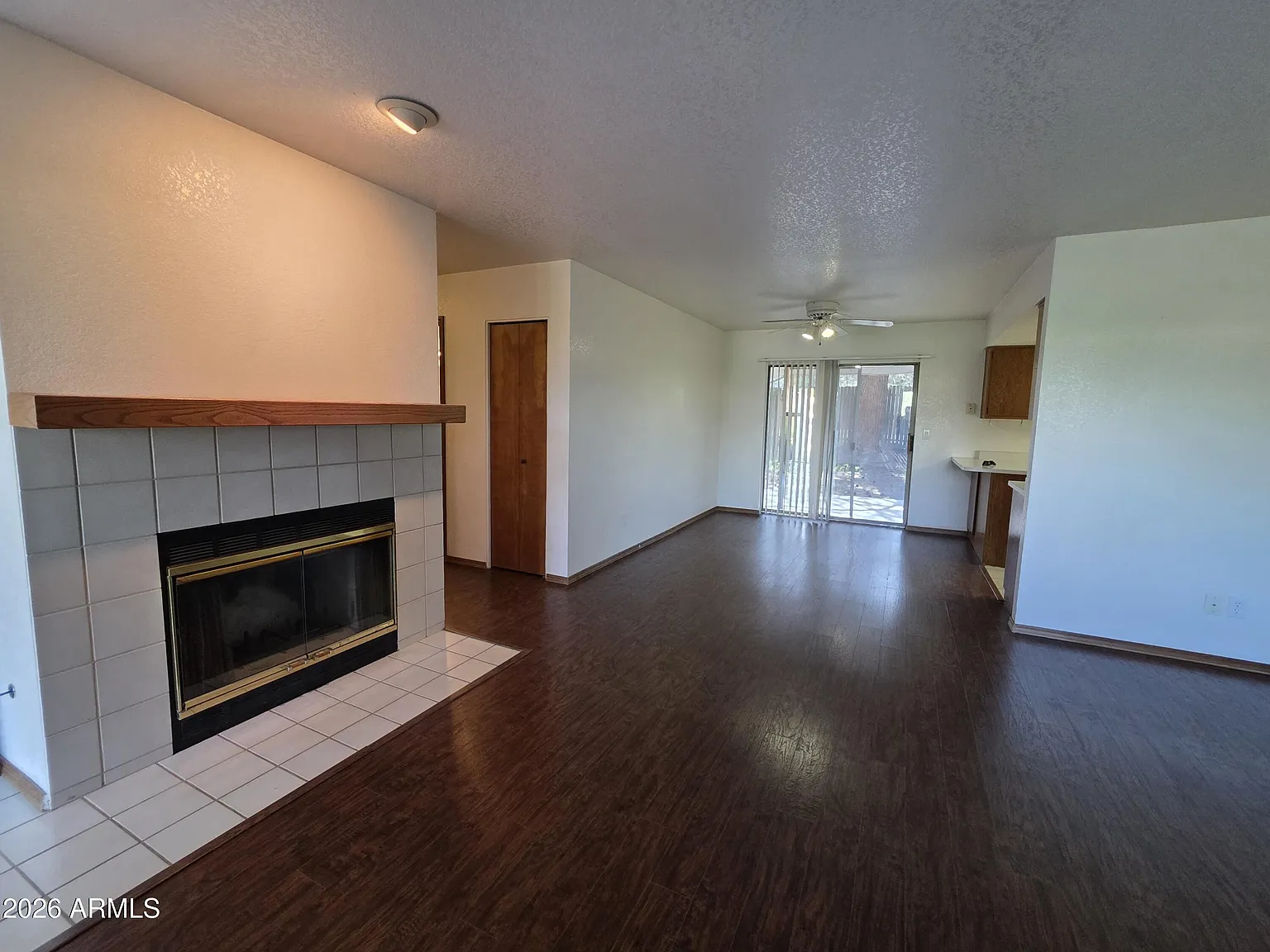 2 bed, 2.0 bath, 1200 sqft, $1,895 — Photo 3