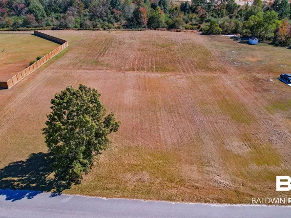 23300 Balsam Creek Dr, Elberta, AL 36530