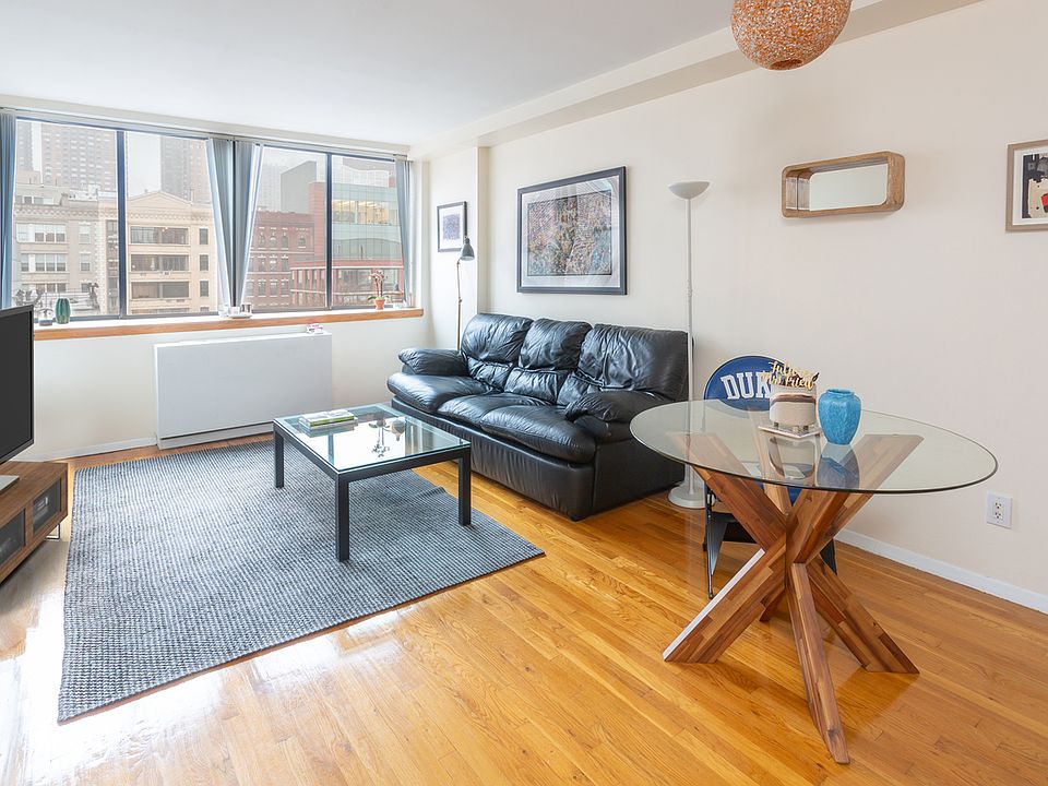 1st image of 414 W 54th St #Phc