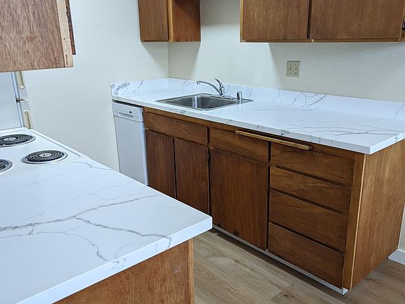 2nd image of 225 Willow Ave APT 2