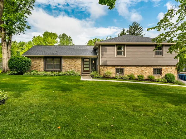 224 Brierley Way, Carmel, IN 46032