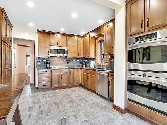 4th image of 3846 N Panama Ave