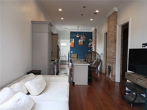 3rd image of 826 N Rocheblave St