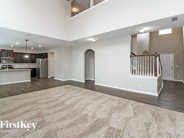 195 Parkcrest Xing — Photo 5