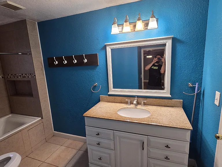 Bedroom 4 Master Bathroom