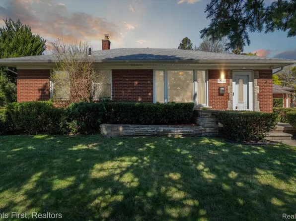 19000 Champaign Rd, Allen Park, MI 48101