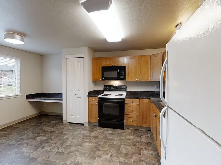 15915 52ND ST E — Photo 5