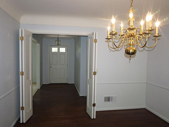 4th image of 8920 Sandymar Dr
