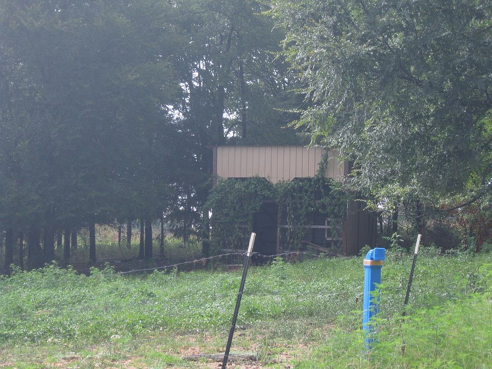 2nd image of 16439 Highway 115