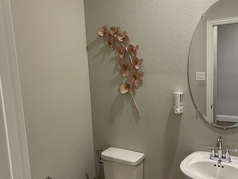 Powder room