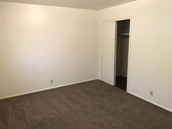 5th image of 1517 Dogwood Ln APT 4