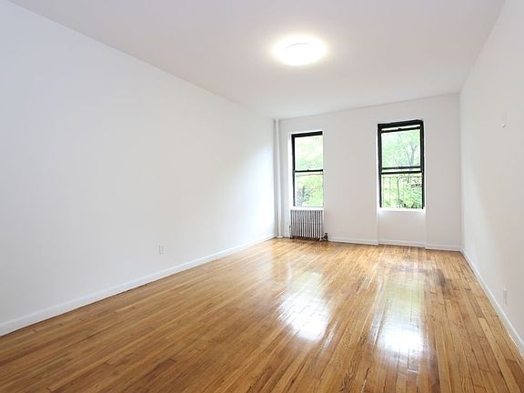 5th image of 444 W 48th St APT 4D