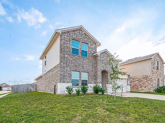 2nd image of 21311 Orono Heights Trl