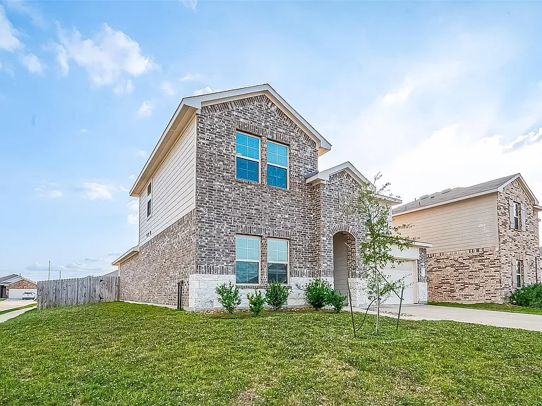 21311 Orono Heights Trl — Photo 2