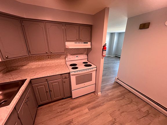 3rd image of 318 Edmonds Ave APT A