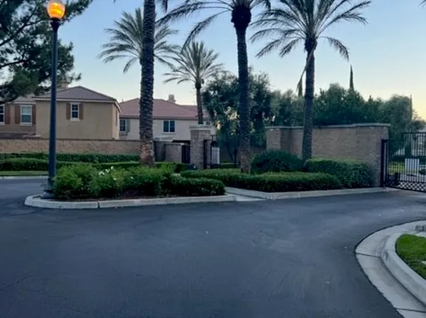 15990 Parkhouse Dr Unit 3, Fontana, CA 92336