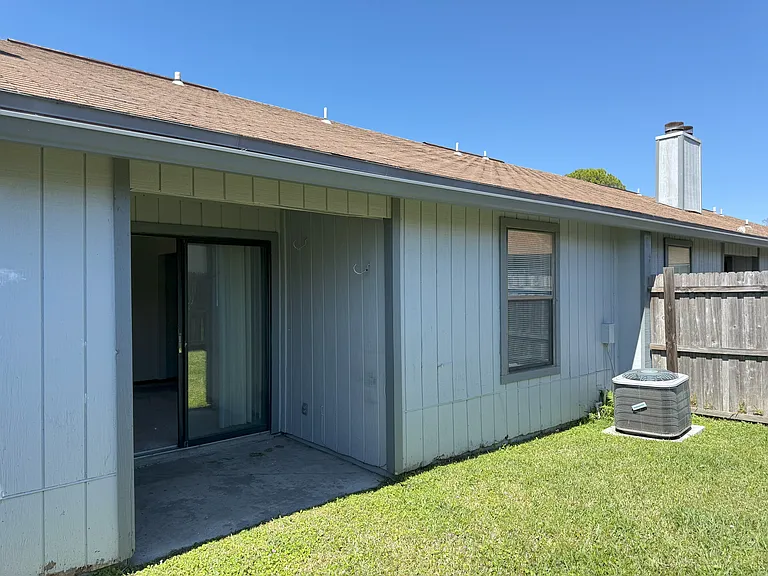 1270 Ticonderoga Trl #C — Photo 12