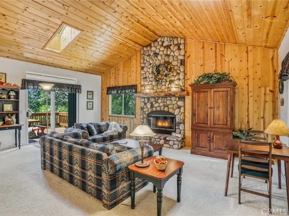 196 B Ln, Lake Arrowhead, CA 92352