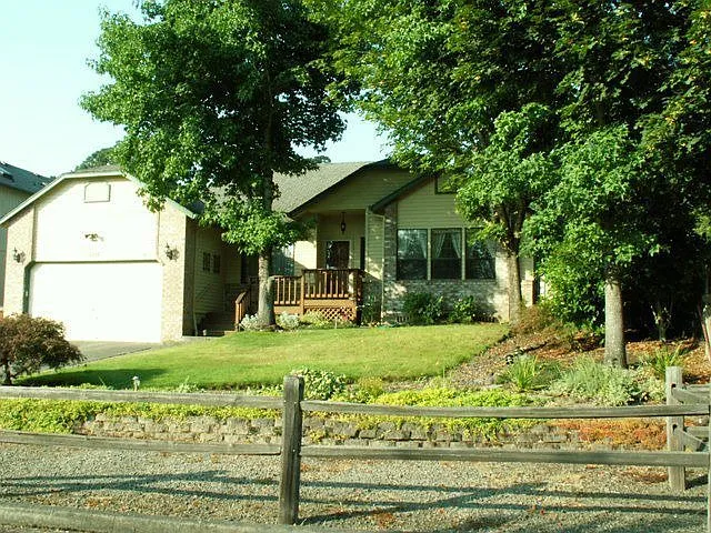 16246 SE Rayna Ct photo 1