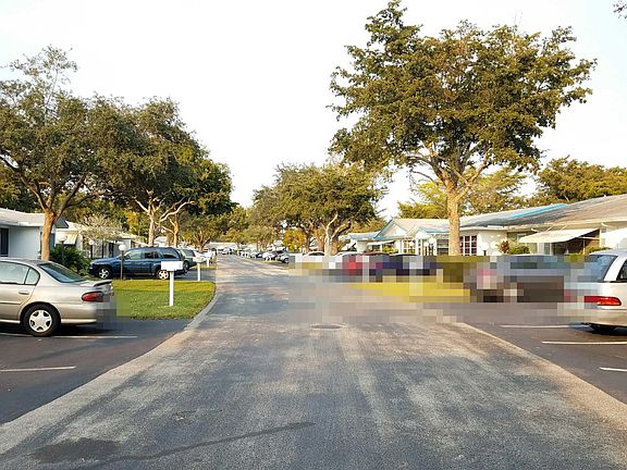 4th image of 8423 NW 10th St