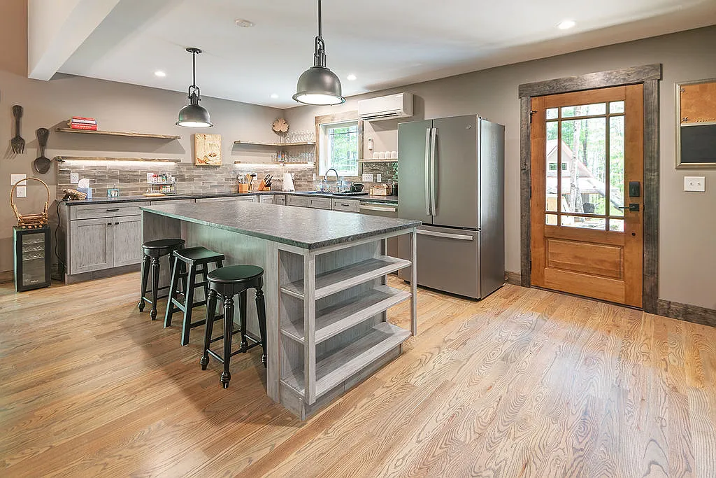 77 Fox Den Rd — Photo 4