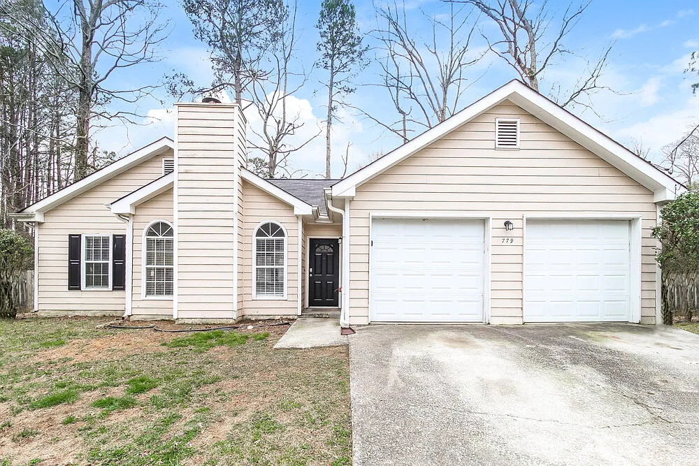 3 bed, 2.0 bath, 1458 sqft, $1,900 — Photo 1