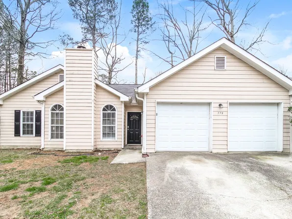 779 Pepperwood Trl, Stone Mountain, GA 30087