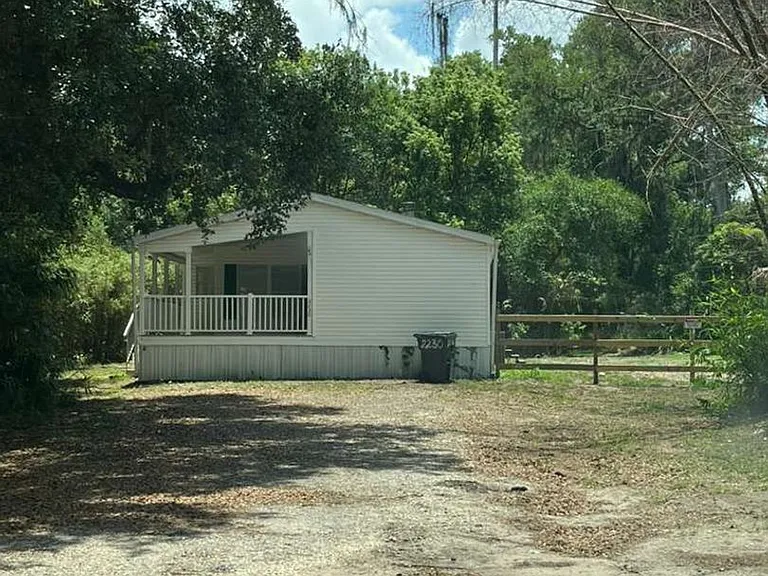 2230 Crutchfield Rd — Photo 1