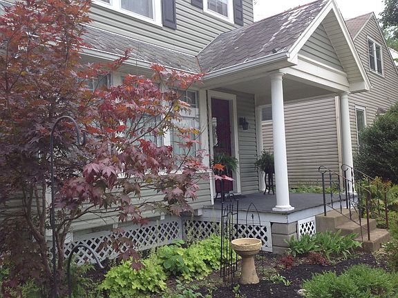 5th image of 304 E Chestnut St #1/2