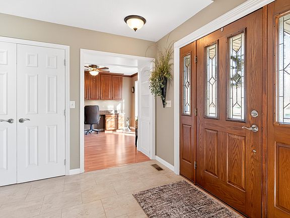 3rd image of 708 Westover Dr