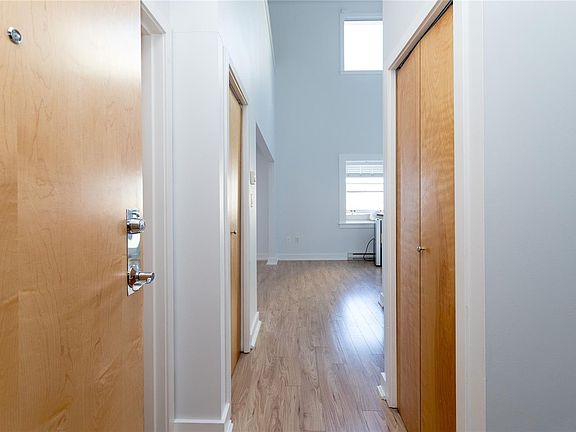 5th image of 599 Pandora Ave #323