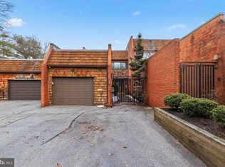 410 Old Crossing Dr, Baltimore, MD