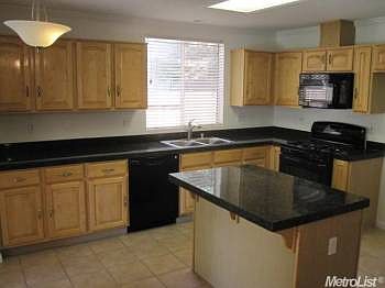 4th image of 483 Glenbriar Cir