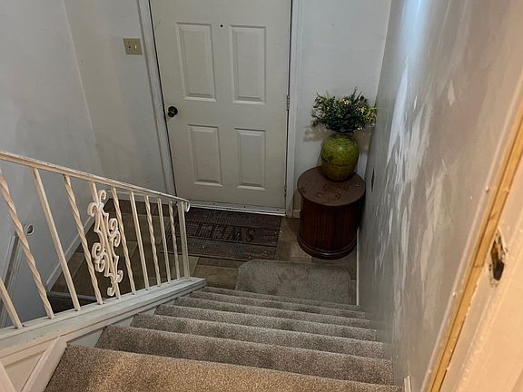 4th image of 3706 Tiffany Dr APT B