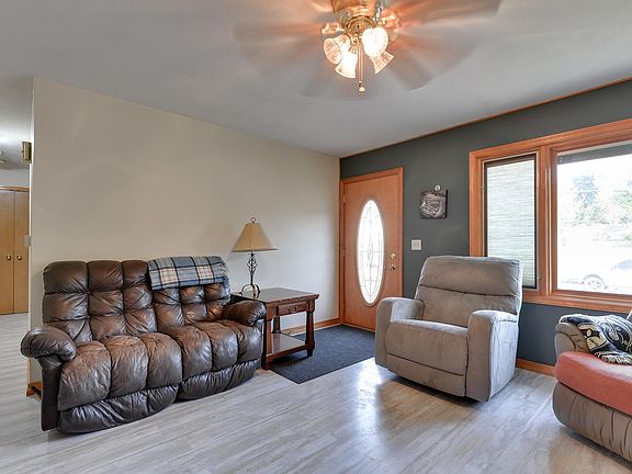 3rd image of 103 Harolds Dr