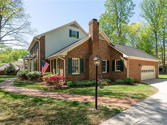 3rd image of 3703 Hazel Ln