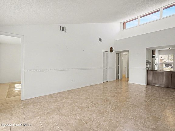5th image of 1514 Waldorf Cir NE