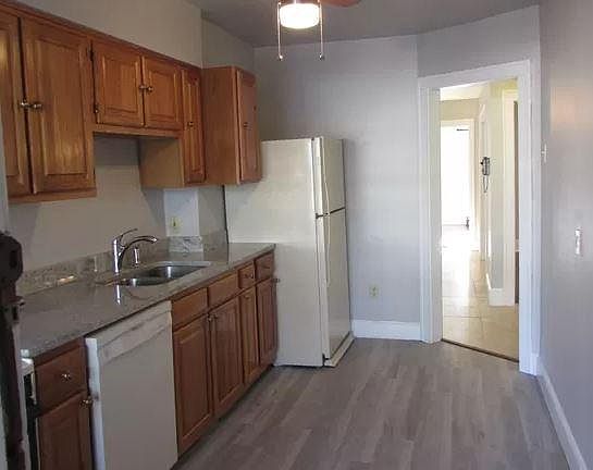 3rd image of 12936 Clifton Blvd APT 2